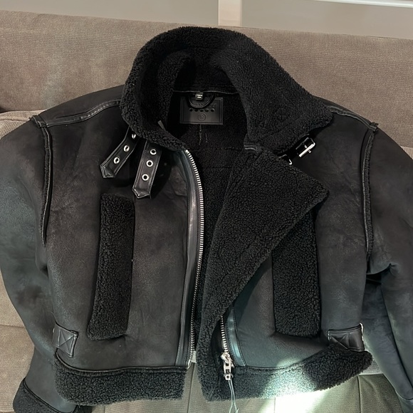 Blank NYC Faux Shearling Bonded Faux Leather Crop Jacket - Picture 5 of 7